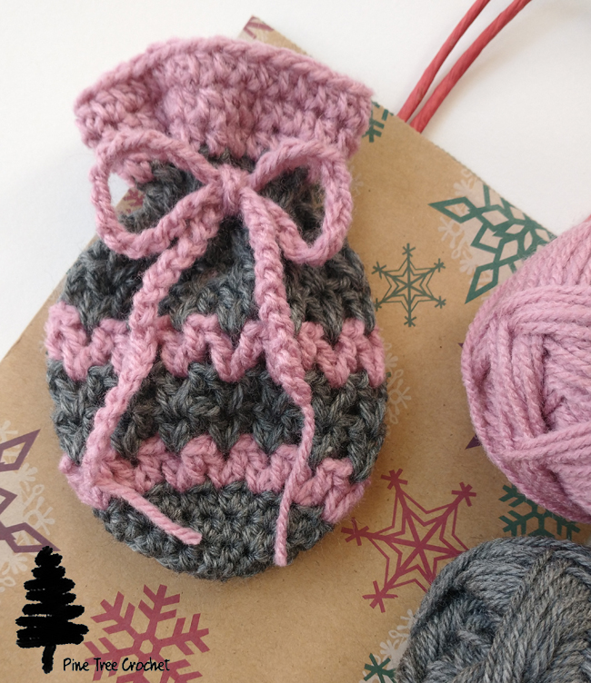 V-Stitch Gift Bag – Free Crochet Pattern - Pine Tree Crochet